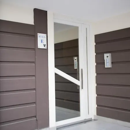 E-twelve Apartment *