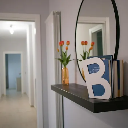 E-twelve Apartment Naples